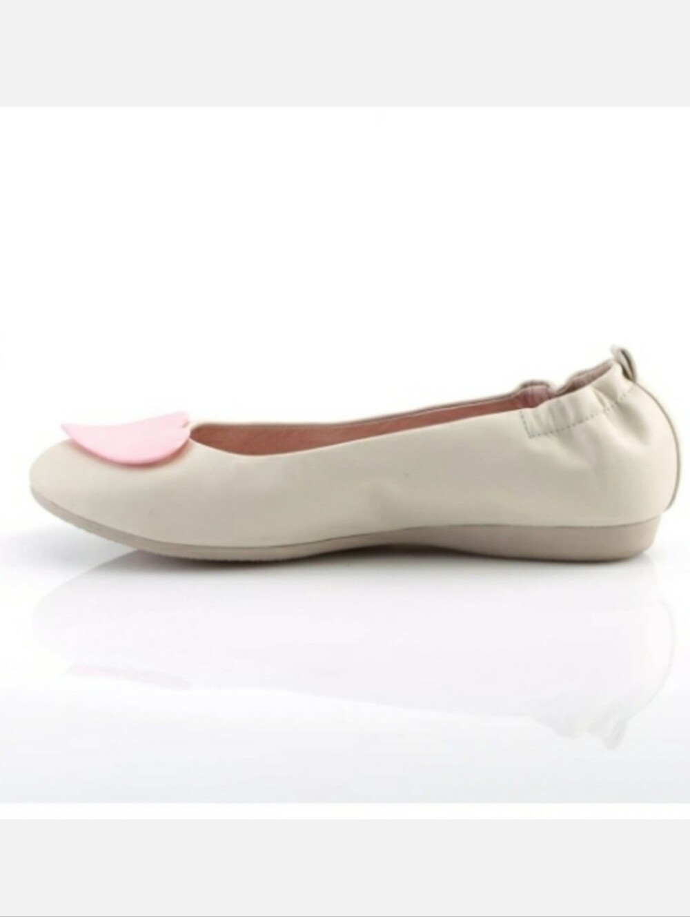 Pinup Couture | Olive-05 Cream Heart Flats - Picture 4 of 11